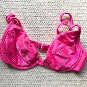 Victoria’s Secret pink slip top